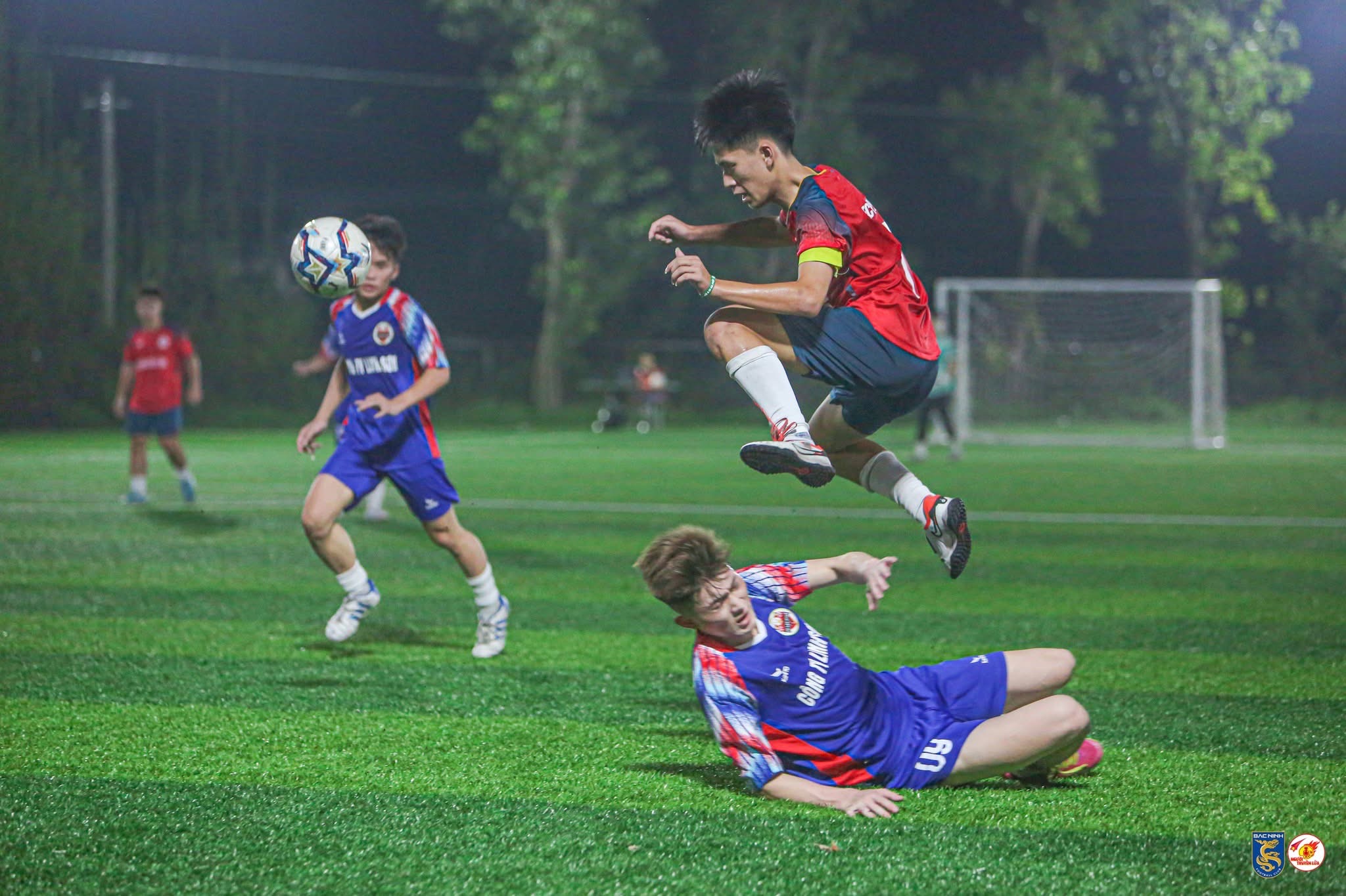 Giải U17 Cúp Bắc Ninh Football 2025: Lộ diện những cái tên đầu tiên góp mặt tại vòng tứ kết